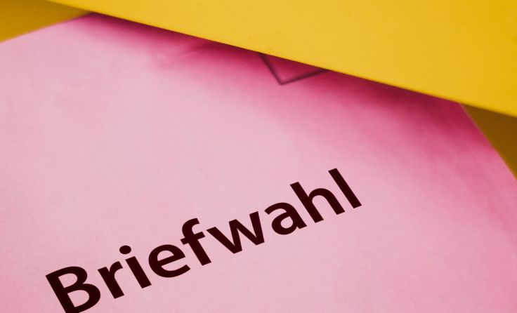Es wird auf die Briefwähler ankommen. Foto: Jonathan Schoeps/Shutterstock.com