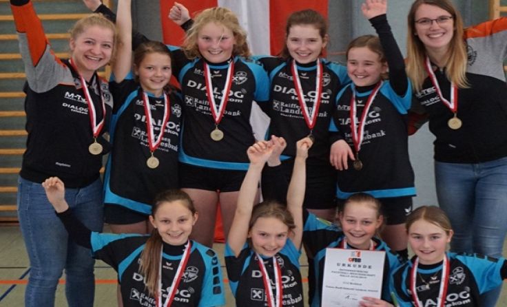 Die U12-Spielerinnen aus Arnreit konnten den Staatsmeistertitel verteidigen. Foto: Union Arnreit