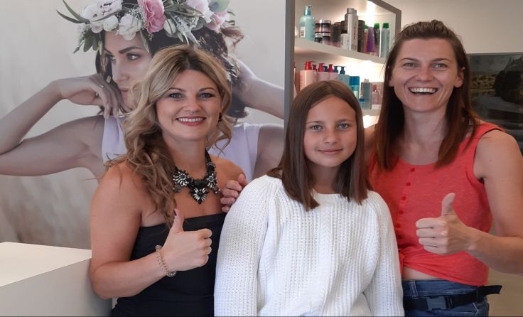 Eva hat sich im Friseurstudio g'kampelt & gschnien umgesehen. Foto: NMS St.Martin