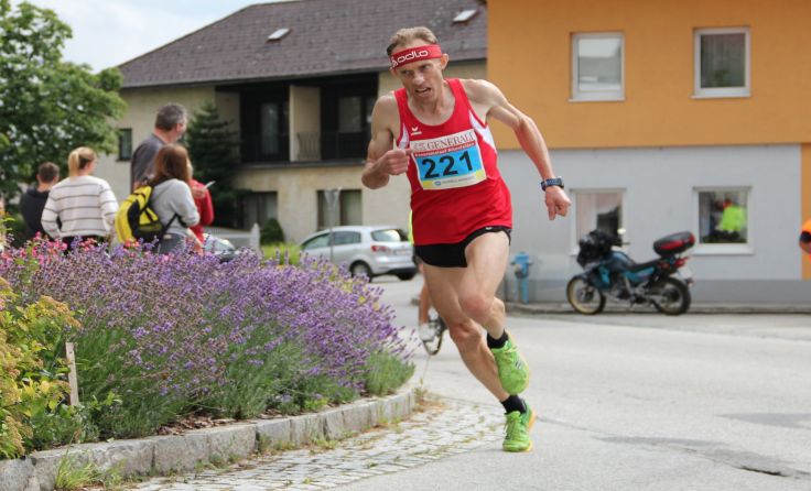 Sieger Franz Springer auf der Zielgeraden Foto: Union Altenfelden/Sektion Schi
