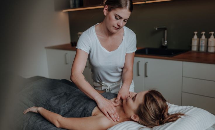 Magdalena Mitschdörfer sorgt für vollkommene Entspannung. Foto: Diseinerei