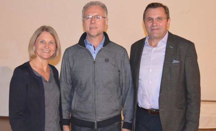 v.l.: ÖAAB-Obfrau Gerti Scheiblberger, Manfred Patrasso, LAbg. Georg Ecker Foto: privat