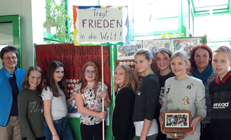 Schüler in Neufelden engagieren sich für Kinder in Uganda. Foto: NMS Neufelden