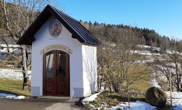 Die Dorfkapelle in Fraundorf hat ein neues Gesicht bekommen. Foto: Familie Haudum