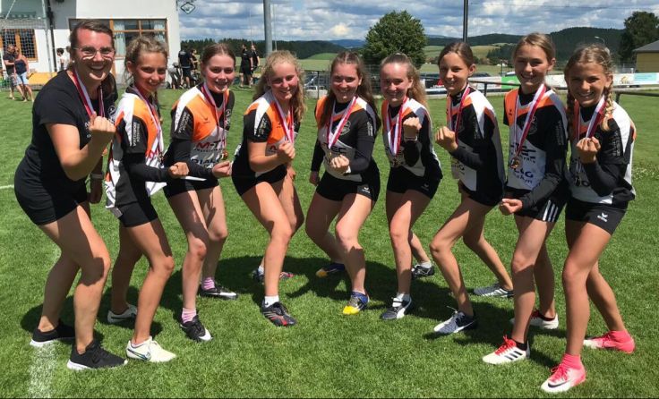 Die U14-Spielerinnen kürten sich zu Landesmeisterinnen. (Foto: Sportunion Arnreit)