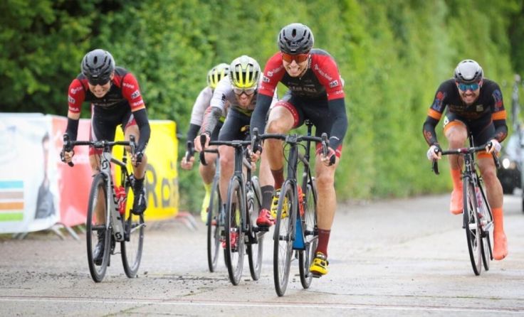 Heimische Top-Radsportler fahren am Samstag um den Etappensieg mit. (Foto: privat)