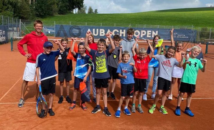 Voller Begeisterung matchte sich die Jugend am Tennisplatz. Foto: Tennisverein St. Martin