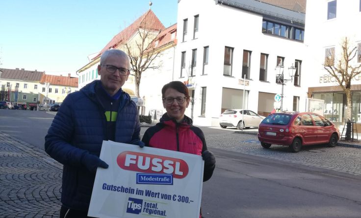 Maria und Reinhold Walch freuten sich über den überraschenden Gewinn. (Foto: Gahleitner)