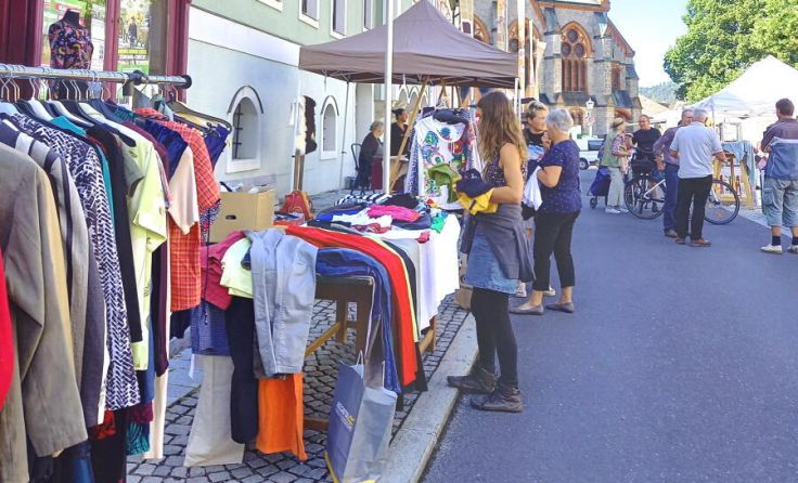 Kleidung wechselt den Besitzer. (Foto: UNSA Aigen-Schlägl)