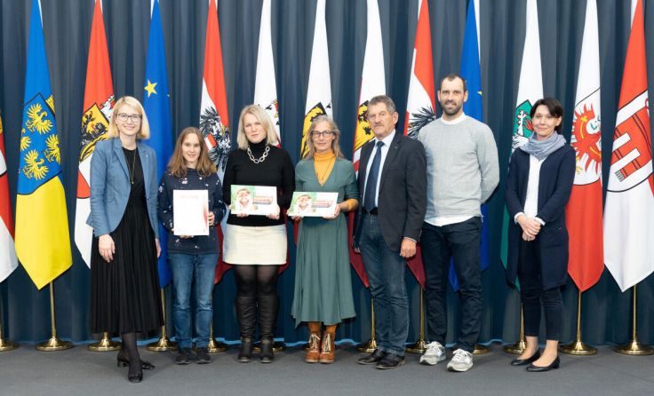 Zertifikatsüberreichung an den Gesunden Kindergarten Niederkappel (Foto: Land OÖ/Andreas Krenn)