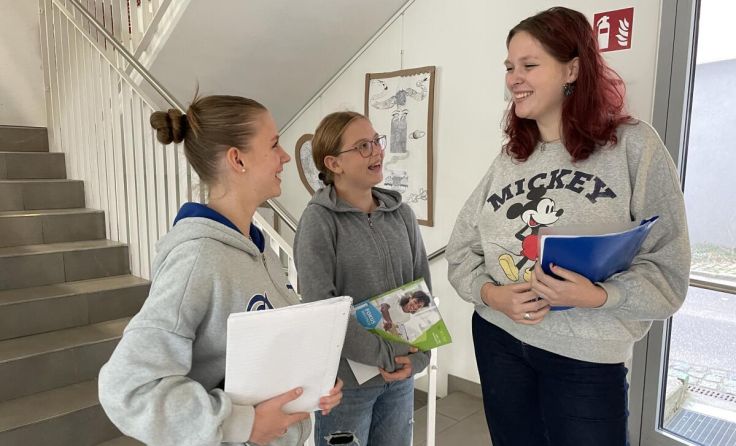 Sophie, Sara und Annika starten im Herbst ihre Ausbildung an der HLPS. (Foto: Diakoniewerk)
