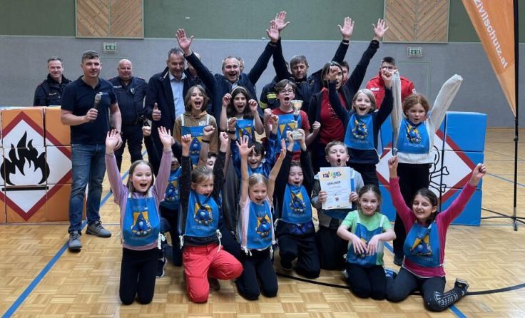 Die Bezirkssieger aus der Volksschule Puchenau (Foto: OÖ Zivilschutz)