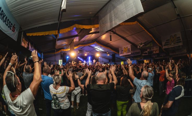 Feiern und Tanzen ist in Kleinzell angesagt. (Foto: Stefanie Eder)