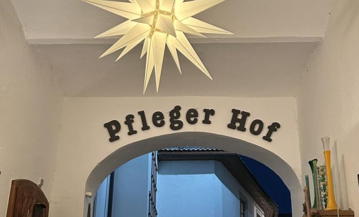 Im Pflegerhof kann man im stimmungsvollen Ambiente handgefertigte Produkte entdecken. (Foto: KiP)