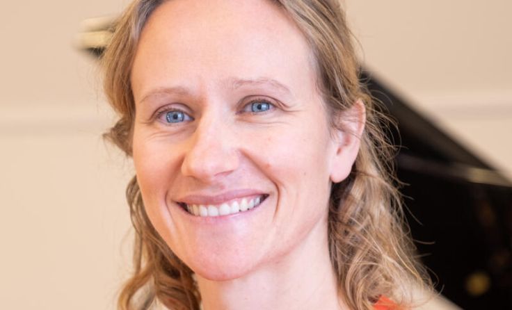 Martina Haselgruber gestaltet einen Singnachmittag. (Foto: hanvf / Samuel Hanner)