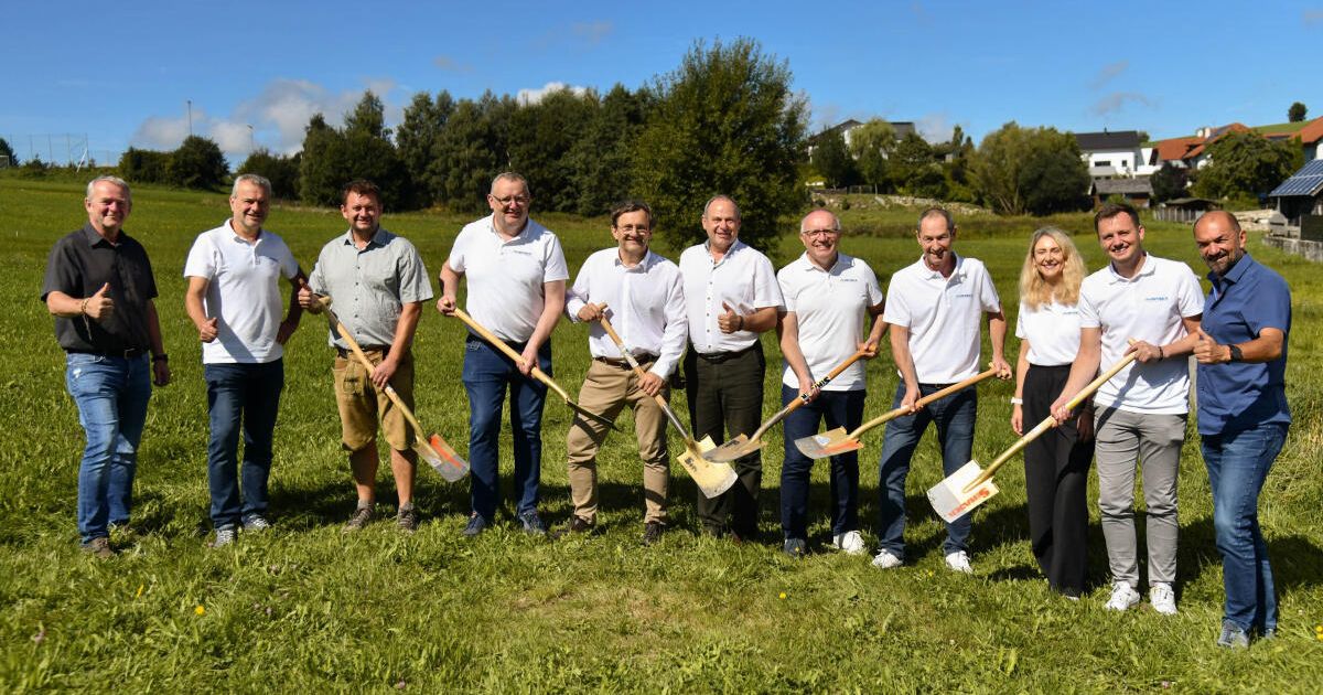 Spatenstich für neue Halle: Austrex baut Standort in Oberneukirchen aus