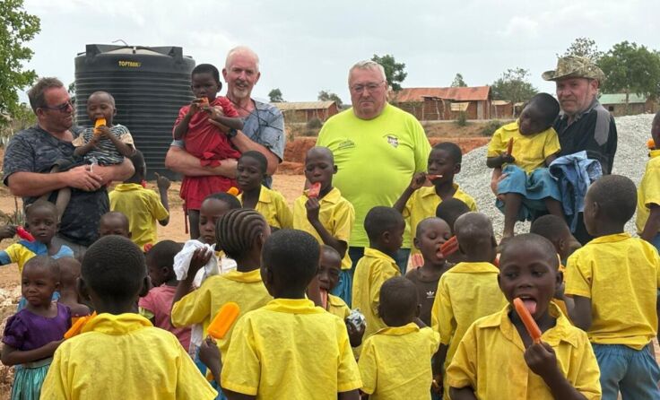 Die Gruppe aus dem Mühlviertel besuchte eine Armenschule in Kenia. (Foto: privat)