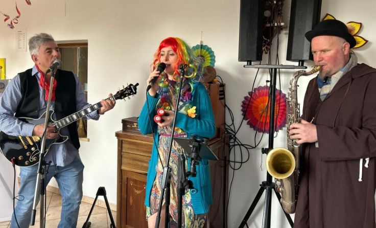 Das Ensemble "Swing and More" ist musikalischer Begleiter beim Sektfrühstück. (Foto: Gahleitner)