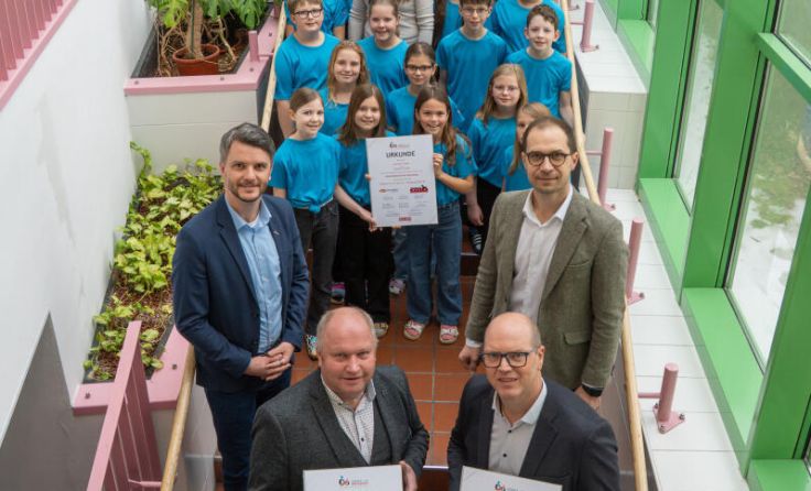Ascendor und Dogsworld sind neue Schulpaten der Mittelschule Neufelden. (Foto: Ascendor GmbH)