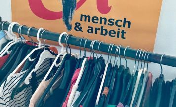 Kleidertausch im Stöckl