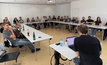 Entwickler-Community traf sich zum Wissensaustausch in Neufelden