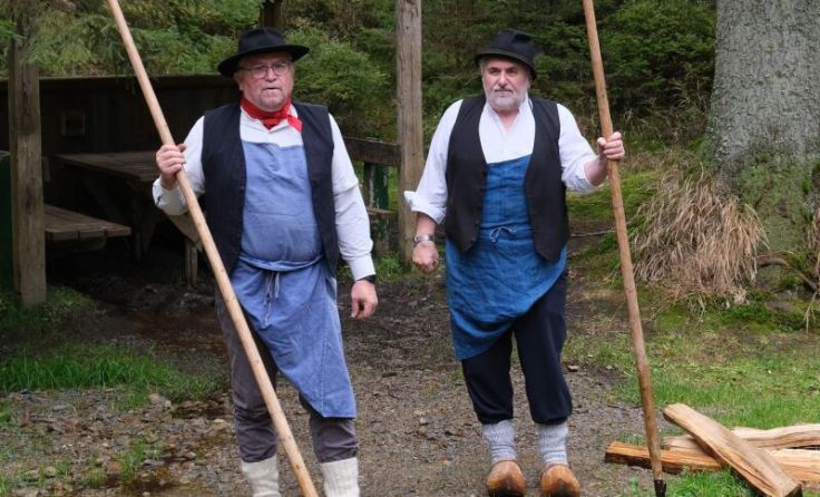 Schwemmer Walter und Gerhard machen sich wieder ans Werk. (Foto: TVB Mühlviertel / Gingras)