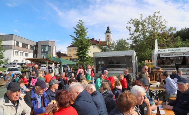 Man trifft sich wieder beim Niederwaldkirchner Genussmarkt. (Foto: Josef Leibetseder)
