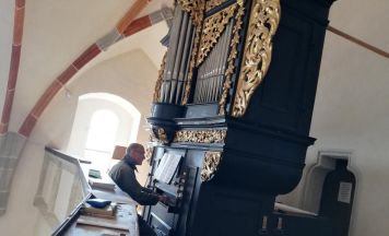 Konzertsommer in der St. Anna-Kirche in Steinbruch rückt 300 Jahre alte Orgel in den Mittelpunkt