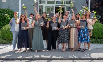 13 neue Fachkräfte für die Pflege