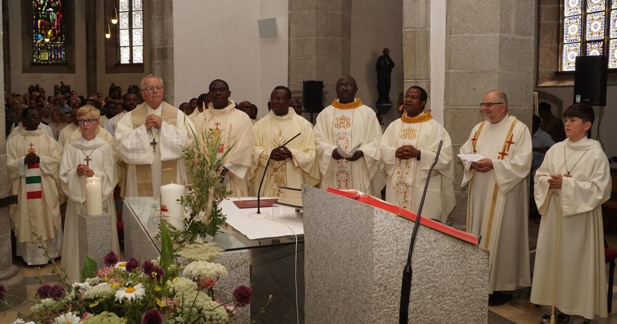 25th anniversary of priesthood celebrated in St. Martin with an ...