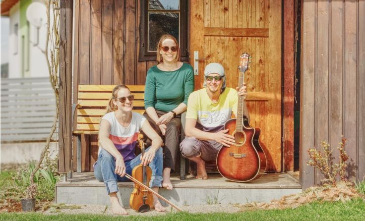 Drei talentierte Musiker laden zum Konzert. (Foto: The Maffles)