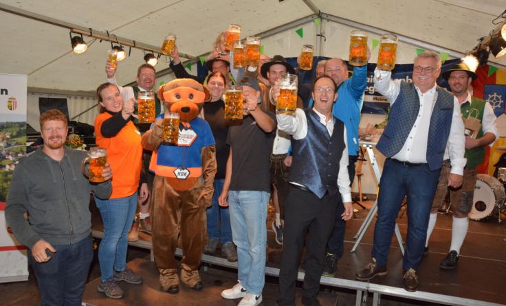 Das Maßkrugstemmen wird einer der Höhepunkte am Festl-Sonntag. (Foto: Oktoberfest Hansberg)
