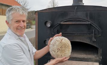 Paul Strohmaier eröffnet neue Backstube in Altenfelden