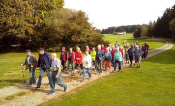 Mühlviertler und Bayern wandern seit 30 Jahren jede Woche gemeinsam drent und herent