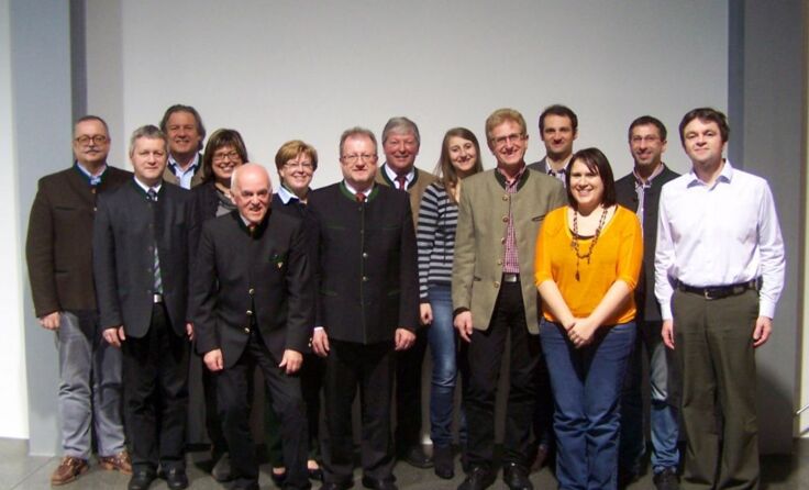 Die neu gewählte Bezirksleitung des Blasmusikverbandes 