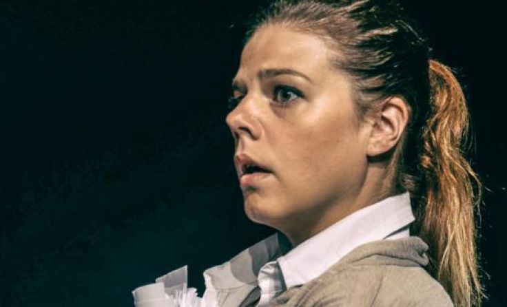 Julia Frisch als Sophie Scholl der Gegenwart Foto: Bernhard Mayer