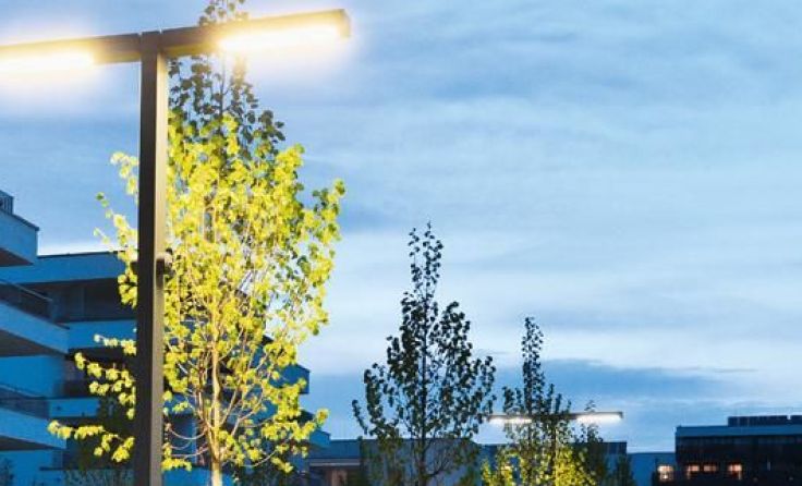 Die dynamische LED-Beleuchtung Grüne Mitte bei Nacht. Foto: LINZ AG