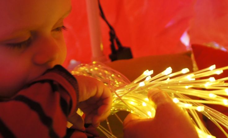 Mit gezielten Maßnahmen und Therapien wird das Gehirn der Kinder stimuliert. 