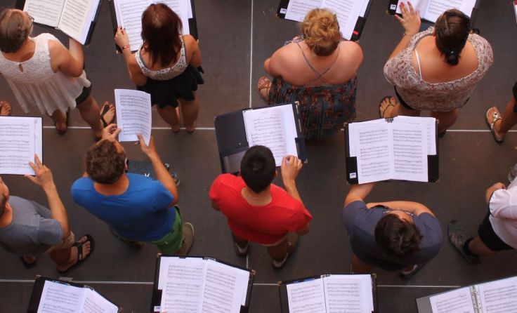 Mit dabei: der OÖ. Landesjugendchor unter der Leitung von Alexander Koller. 