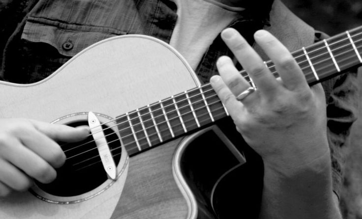 Fingerstyle-Gitarrist Thomas Leeb