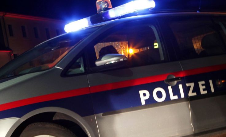Die Polizei sucht nach Zeugen. Symbolfoto: Volker Weihbold
