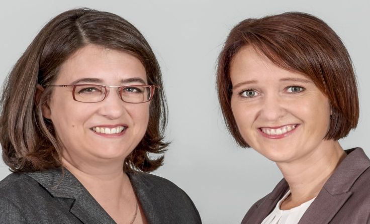 Gabriele Eder-Cakl und ihre Nachfolgerin Eva-Maria Kienast (v. l.) Foto: Violetta Wakolbinger