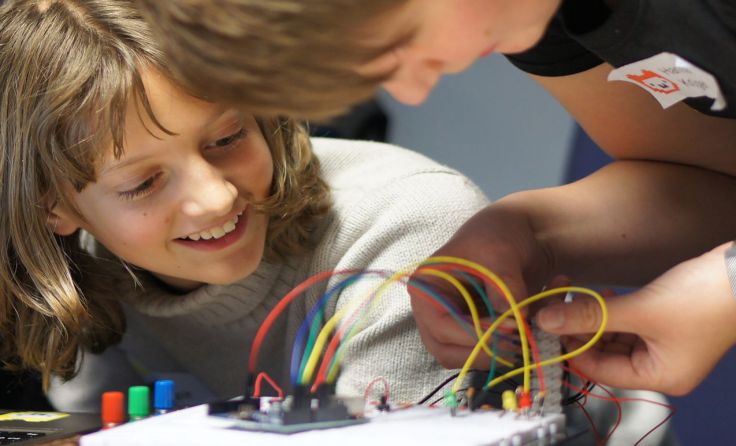 Die Reihe "Hello World" richtet sich an Kinder und Jugendliche. Foto: Daniel Havlik