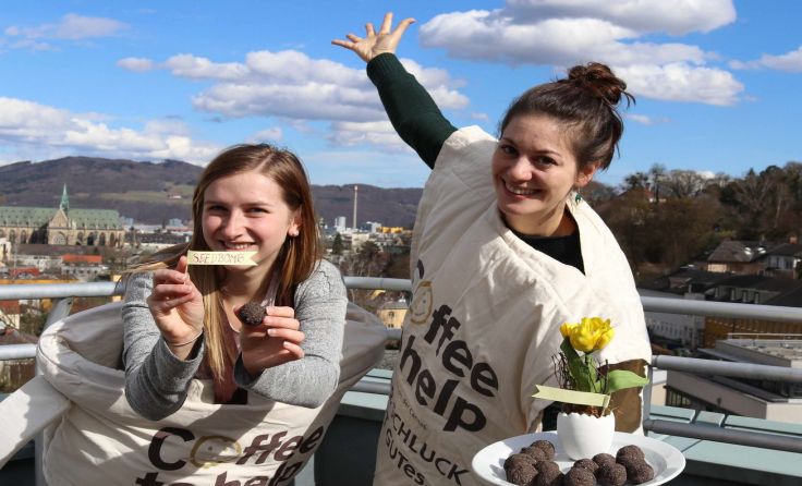Die youngCaritas veranstaltet ein "Coffee to Help". Foto: Caritas
