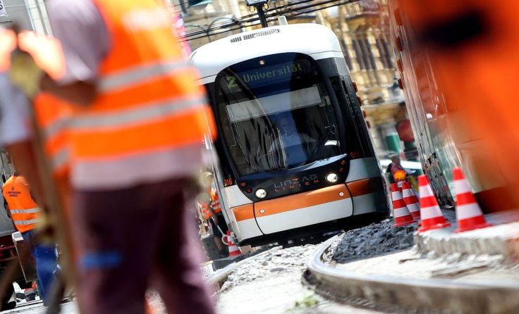 Die Landstraßen-Gleise werden seit 2014 etappenweise saniert und erneuert. Foto: Volker Weihbold