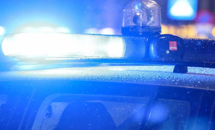 Der mutmaßliche Täter wurde rasch geschnappt. Symbolfoto: Volker Weihbold