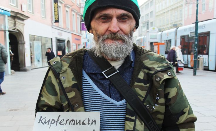 "Kupfermuckn"-Urgestein Bertl Weißengruber ist am Cover der 200. Ausgabe. Foto: Walter Hartl