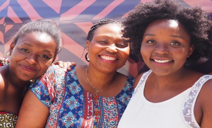tamu sana-Wirtin Monique Muhayimana und ihre Töchter Lisa und Raissa Foto: Lisa Iradukunda