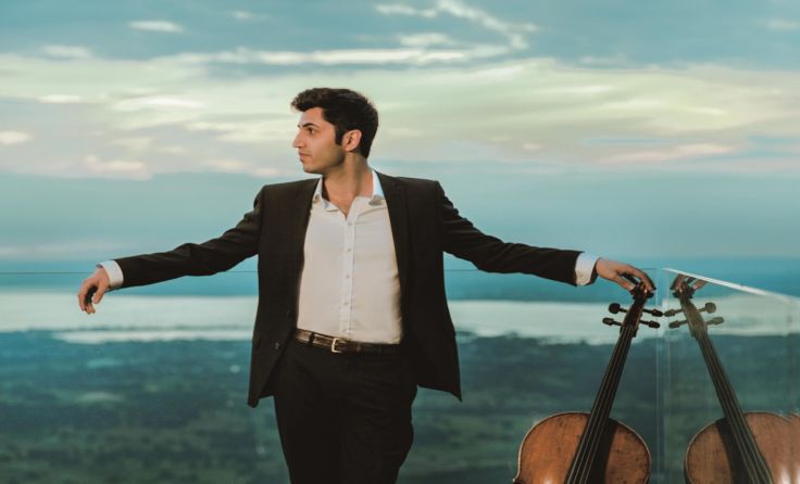 Cellist Kian Soltani kommt ins Brucknerhaus. Foto: Holger Hage/Deutsche Grammophon