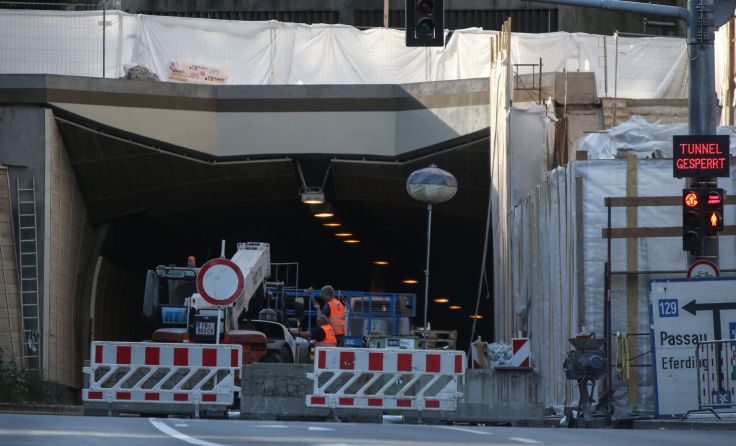 Sperre Römerbergtunnel Foto: Volker Weihbold